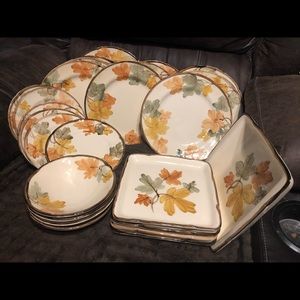 28 Pieces Vintage Franciscan October China